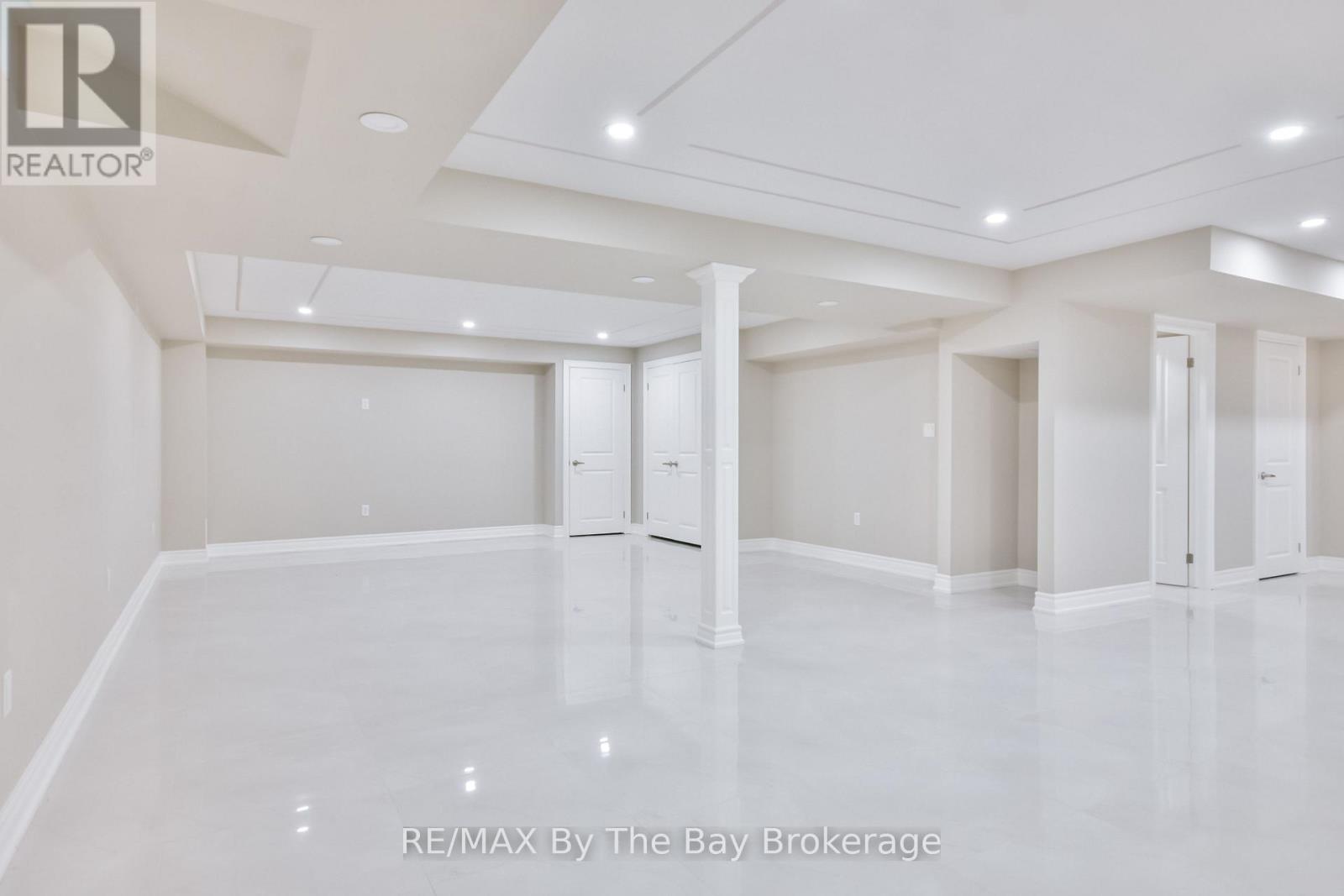 21 Amber Drive, Wasaga Beach, Ontario  L9Z 0R9 - Photo 46 - S12356333