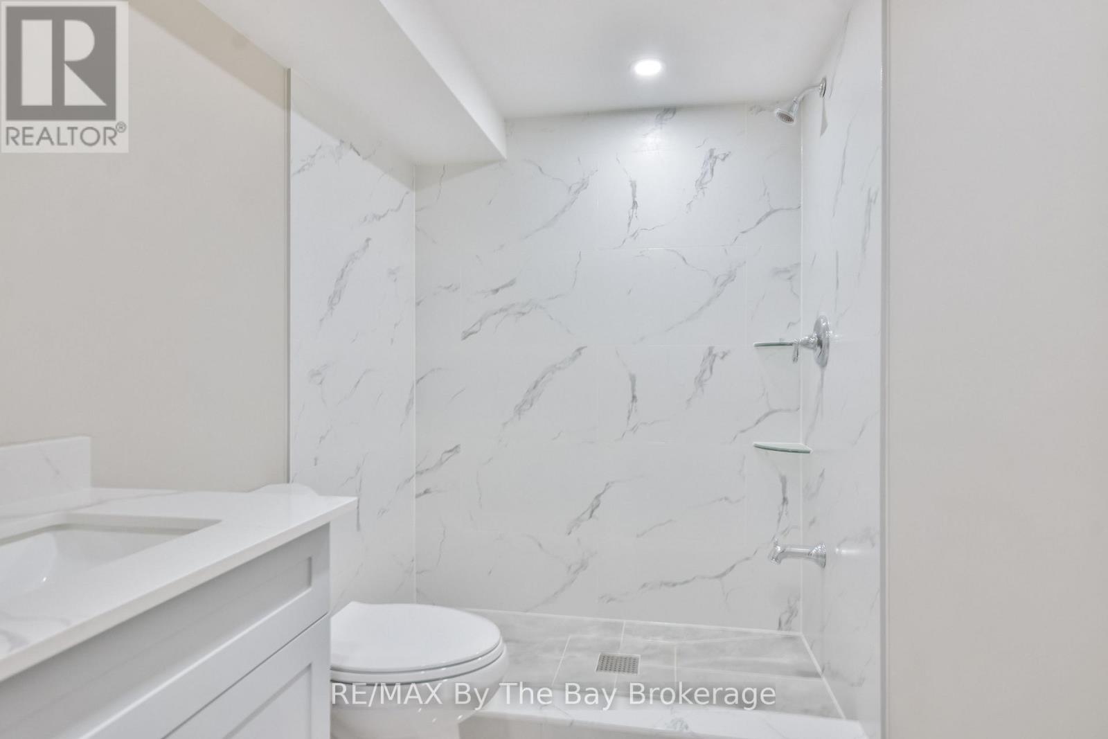21 Amber Drive, Wasaga Beach, Ontario  L9Z 0R9 - Photo 48 - S12356333