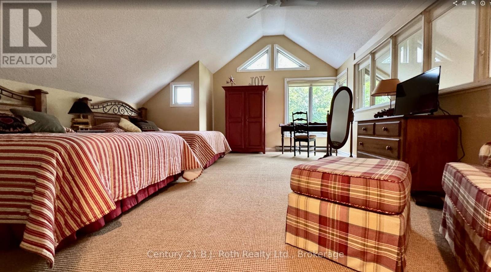 431 Grandview Hilltop Drive, Huntsville, Ontario  P1H 2J5 - Photo 15 - X12356356