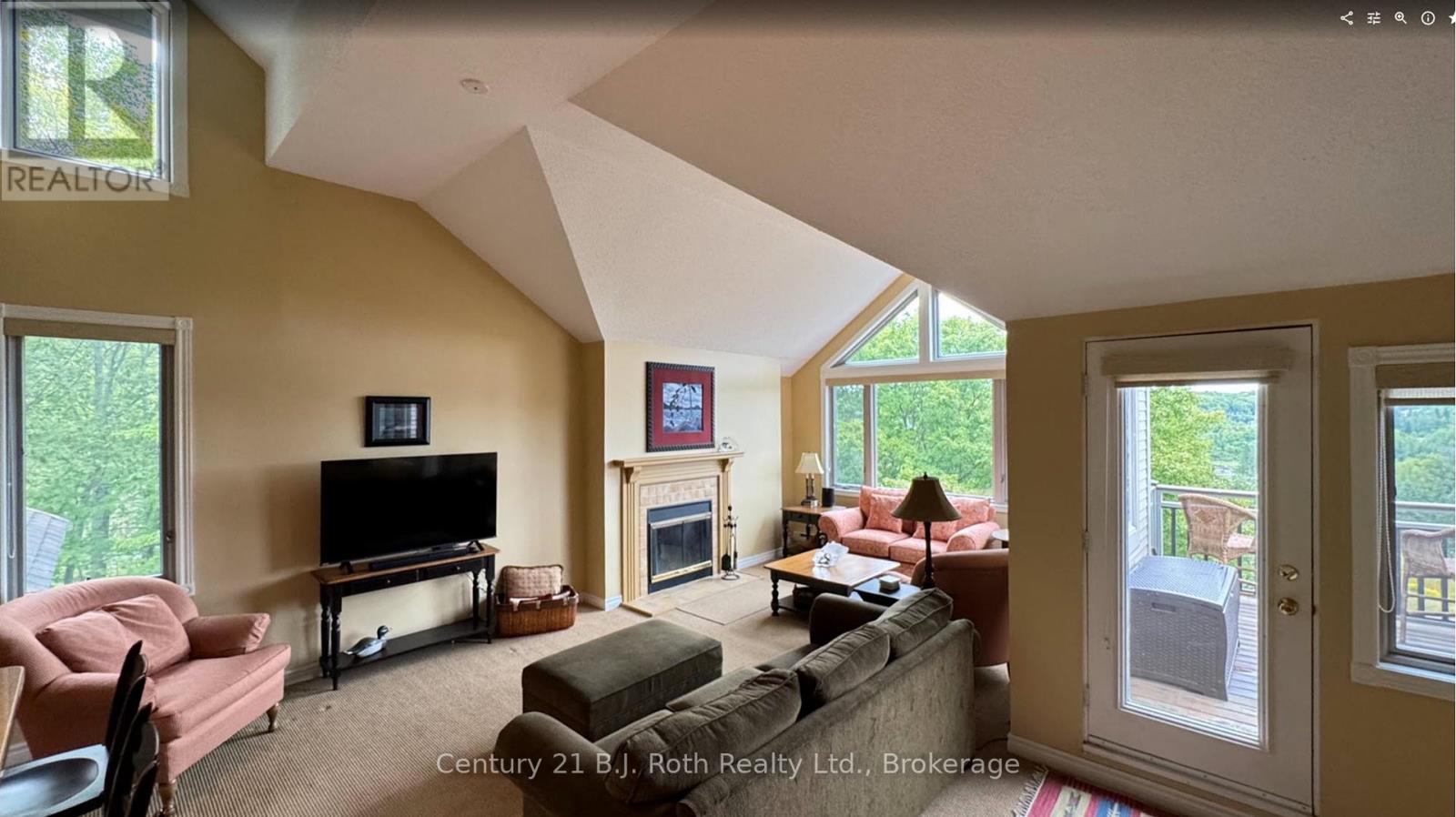 431 Grandview Hilltop Drive, Huntsville, Ontario  P1H 2J5 - Photo 5 - X12356356