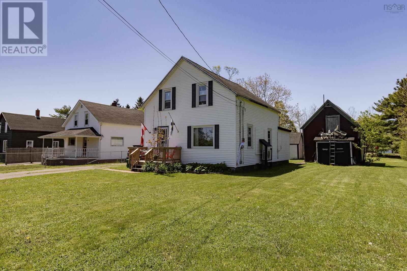 41 Templar Street, Parrsboro, Nova Scotia