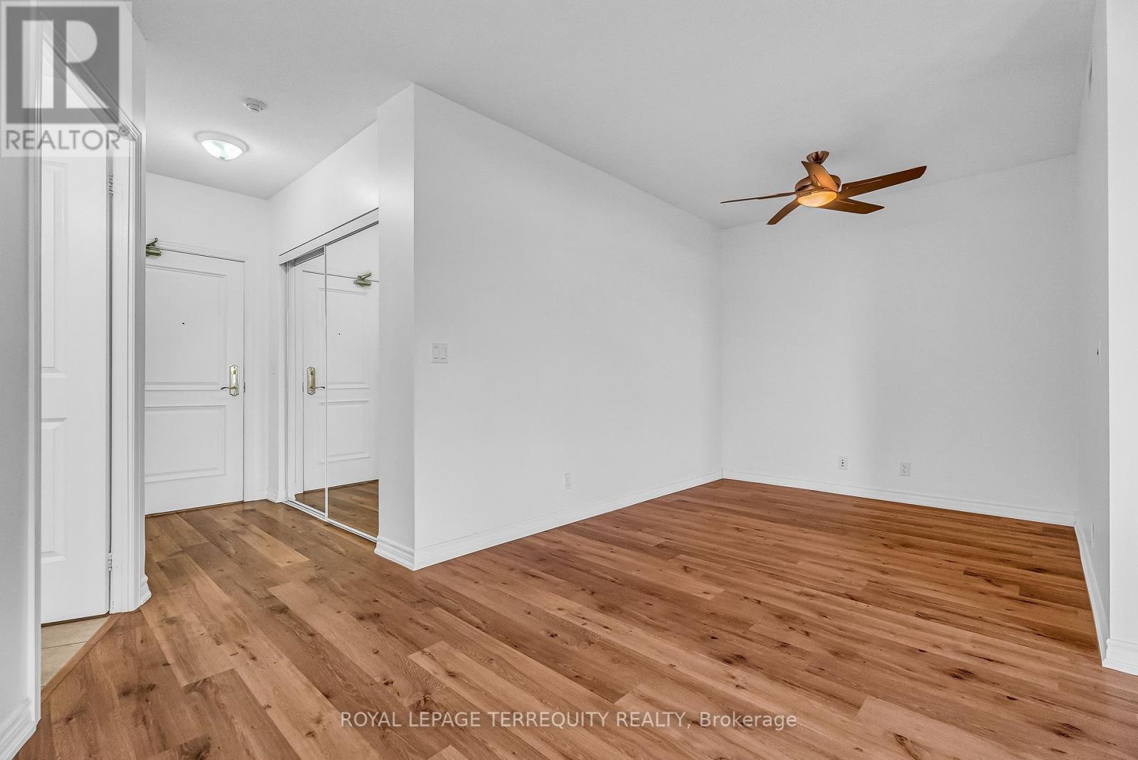 1409 - 9225 Jane Street, Vaughan, Ontario  L6A 0J7 - Photo 12 - N12356352