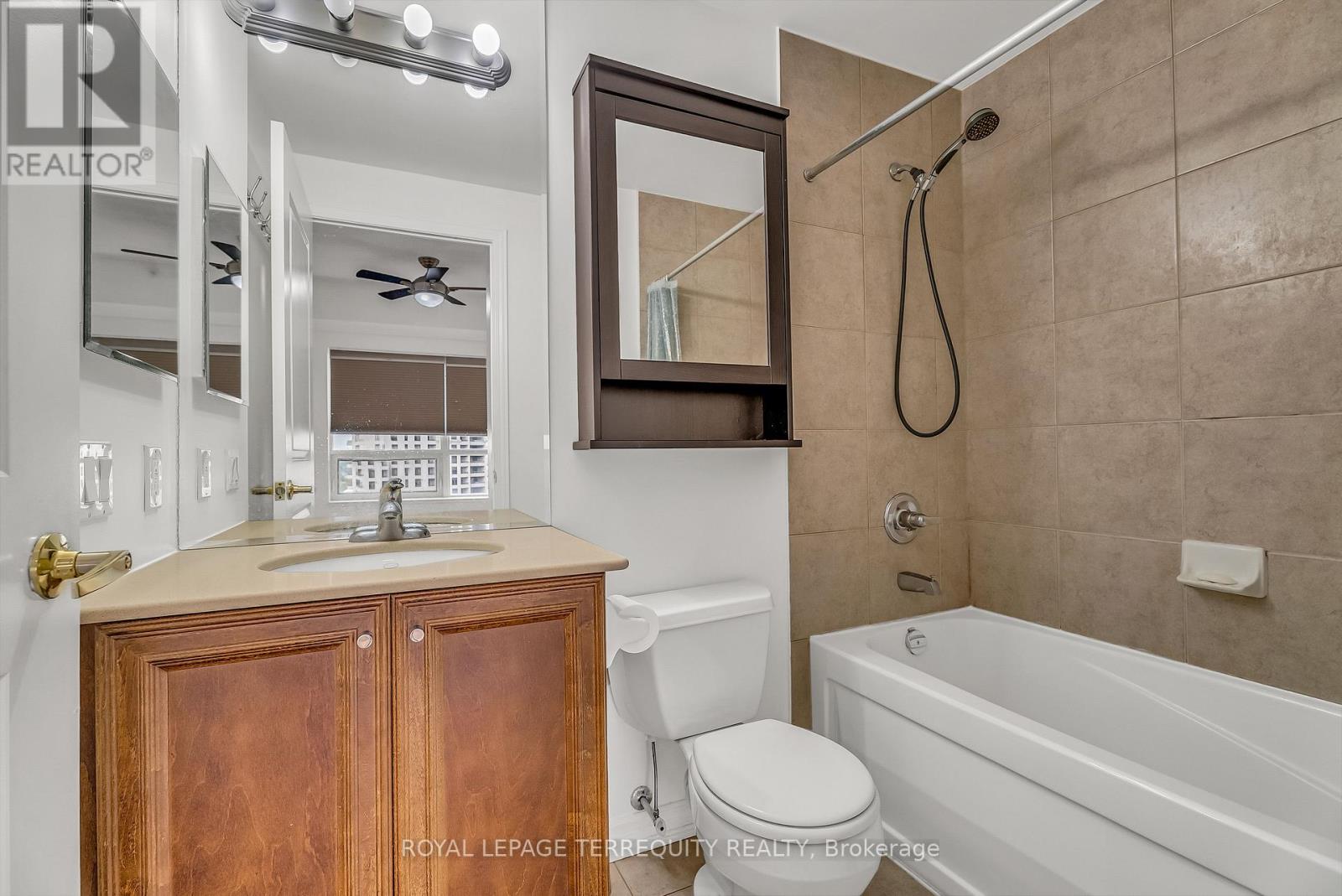 1409 - 9225 Jane Street, Vaughan, Ontario  L6A 0J7 - Photo 22 - N12356352