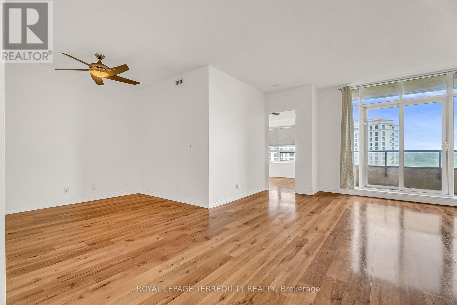 1409 - 9225 Jane Street, Vaughan, Ontario  L6A 0J7 - Photo 6 - N12356352