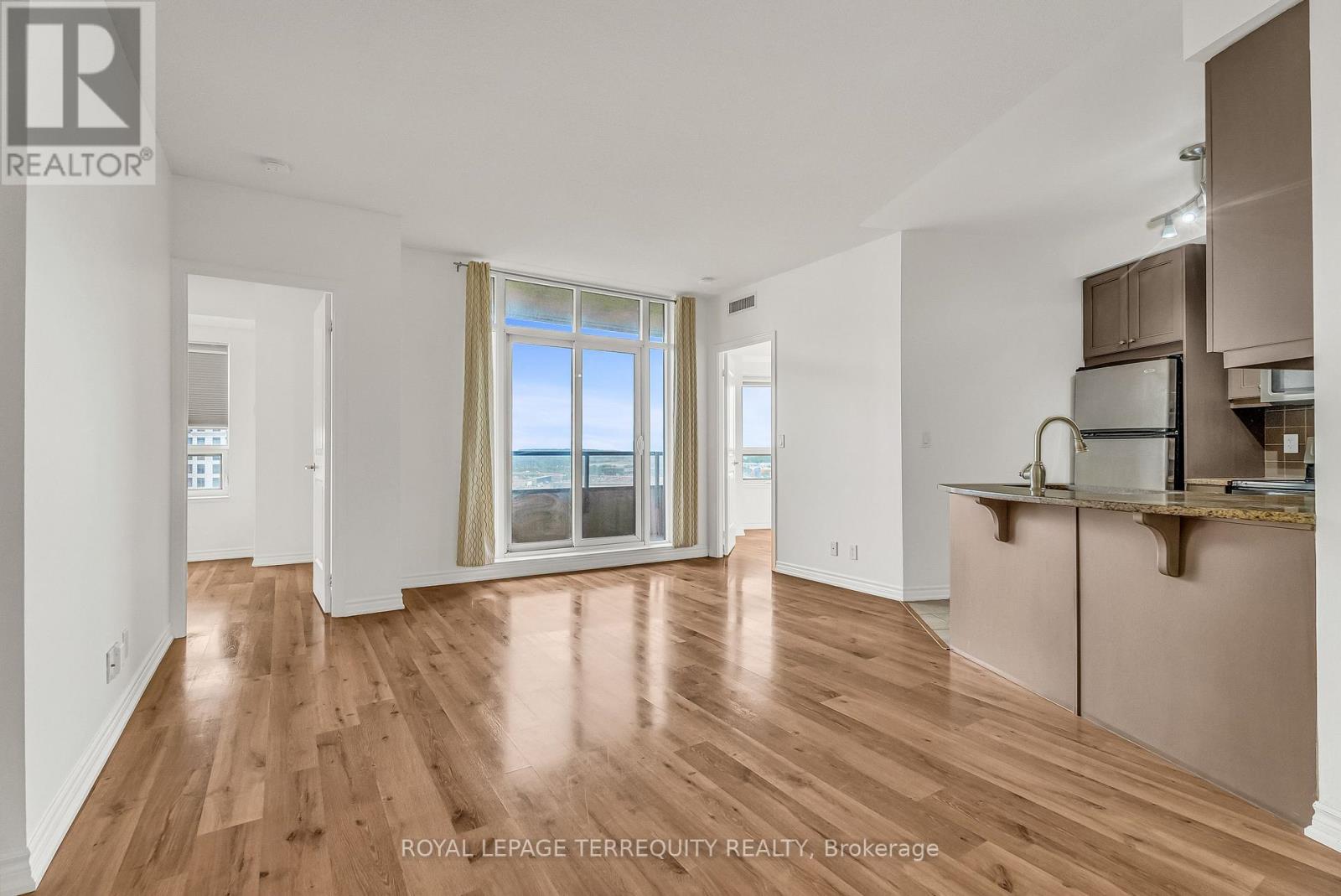1409 - 9225 Jane Street, Vaughan, Ontario  L6A 0J7 - Photo 7 - N12356352