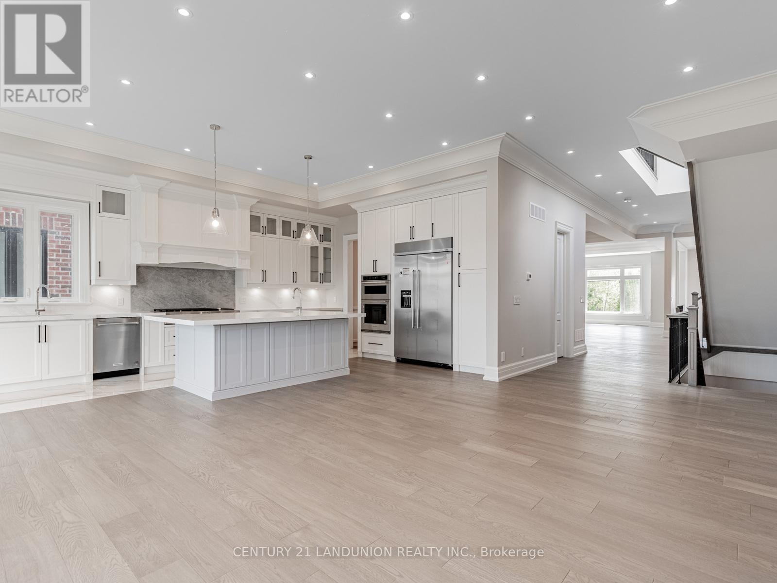 36a Elm Grove Avenue, Richmond Hill, Ontario  L4E 2W8 - Photo 10 - N12356372