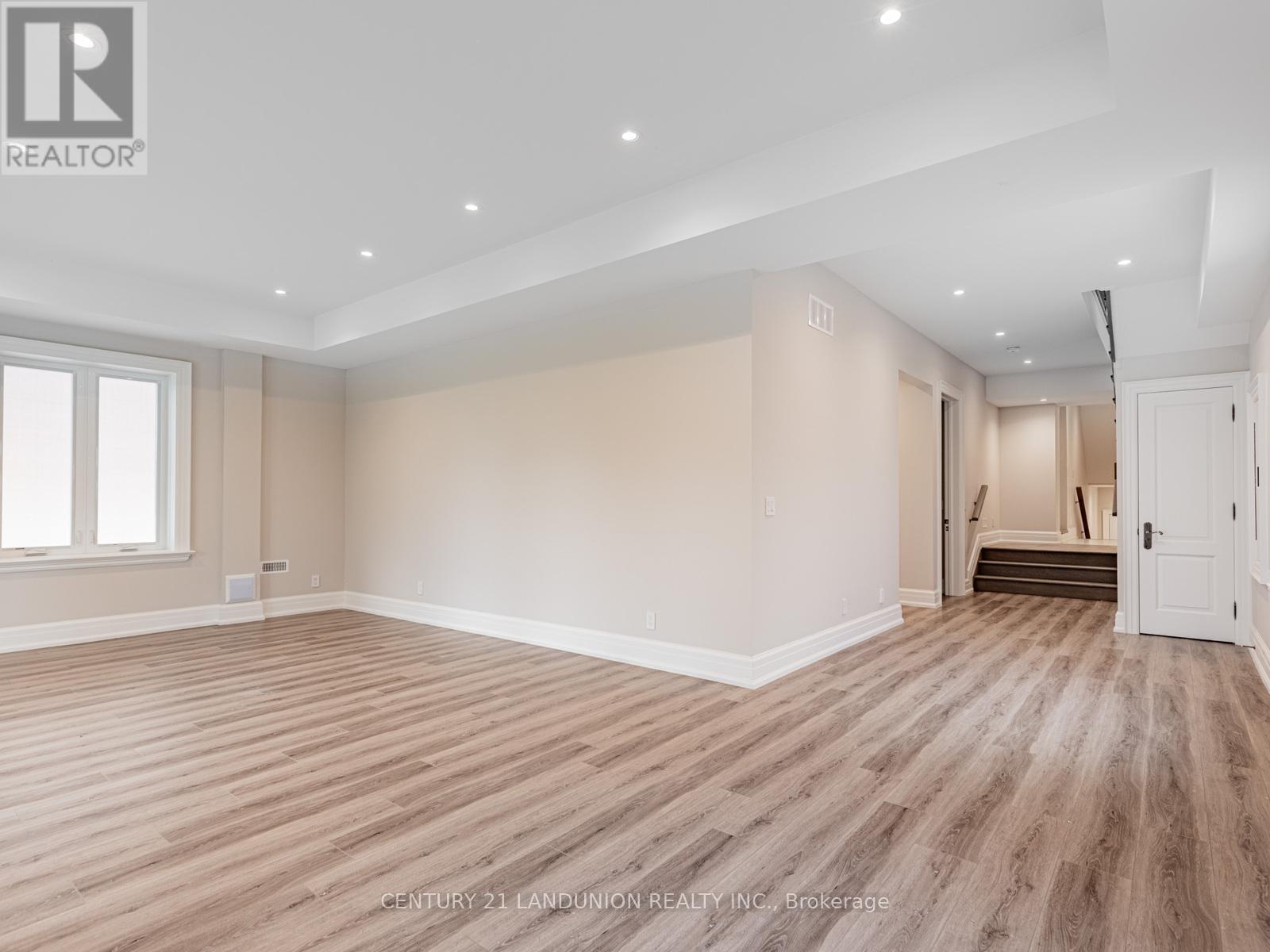 36a Elm Grove Avenue, Richmond Hill, Ontario  L4E 2W8 - Photo 44 - N12356372