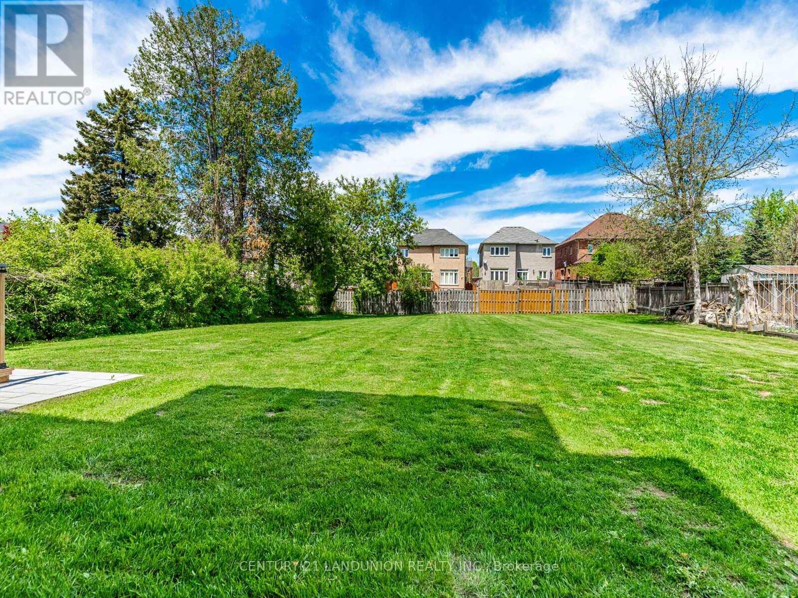 36a Elm Grove Avenue, Richmond Hill, Ontario  L4E 2W8 - Photo 47 - N12356372