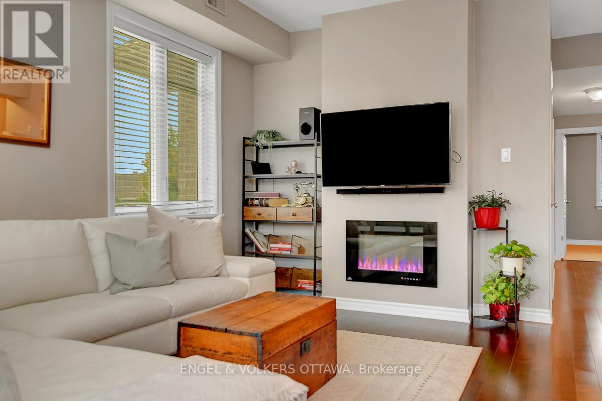 E - 188 Hornchurch Lane, Ottawa, Ontario  K2J 2T3 - Photo 10 - X12356378
