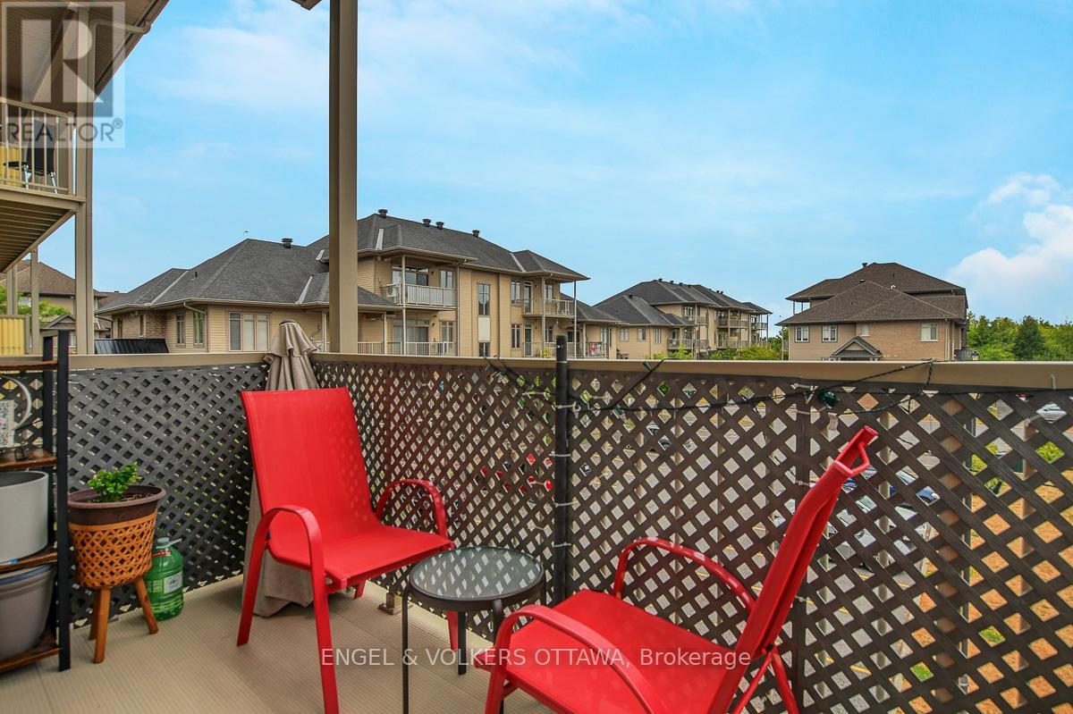 E - 188 Hornchurch Lane, Ottawa, Ontario  K2J 2T3 - Photo 20 - X12356378
