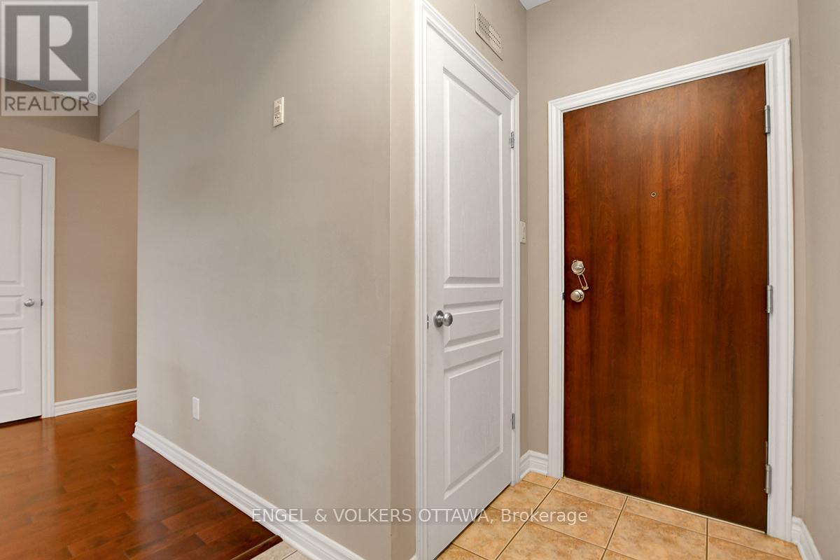 E - 188 Hornchurch Lane, Ottawa, Ontario  K2J 2T3 - Photo 3 - X12356378