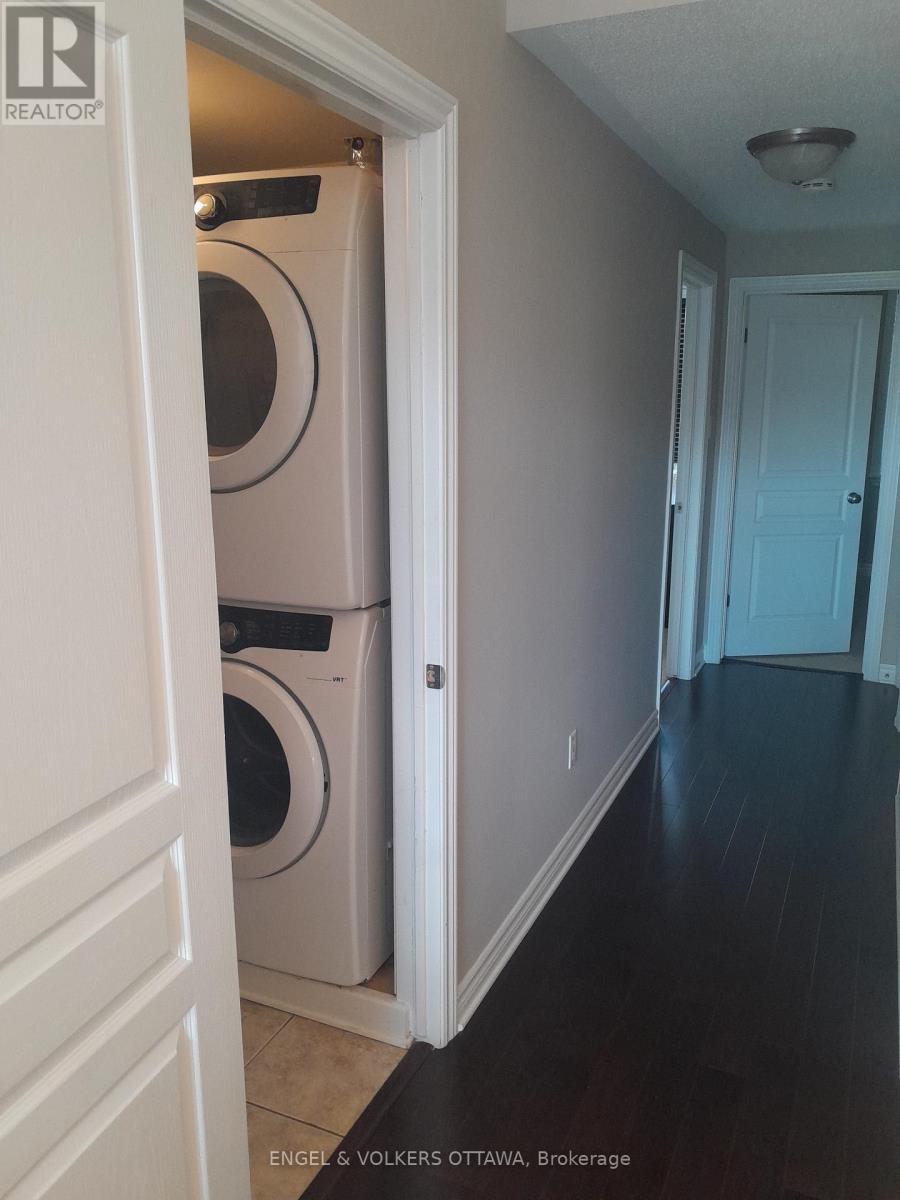E - 188 Hornchurch Lane, Ottawa, Ontario  K2J 2T3 - Photo 31 - X12356378