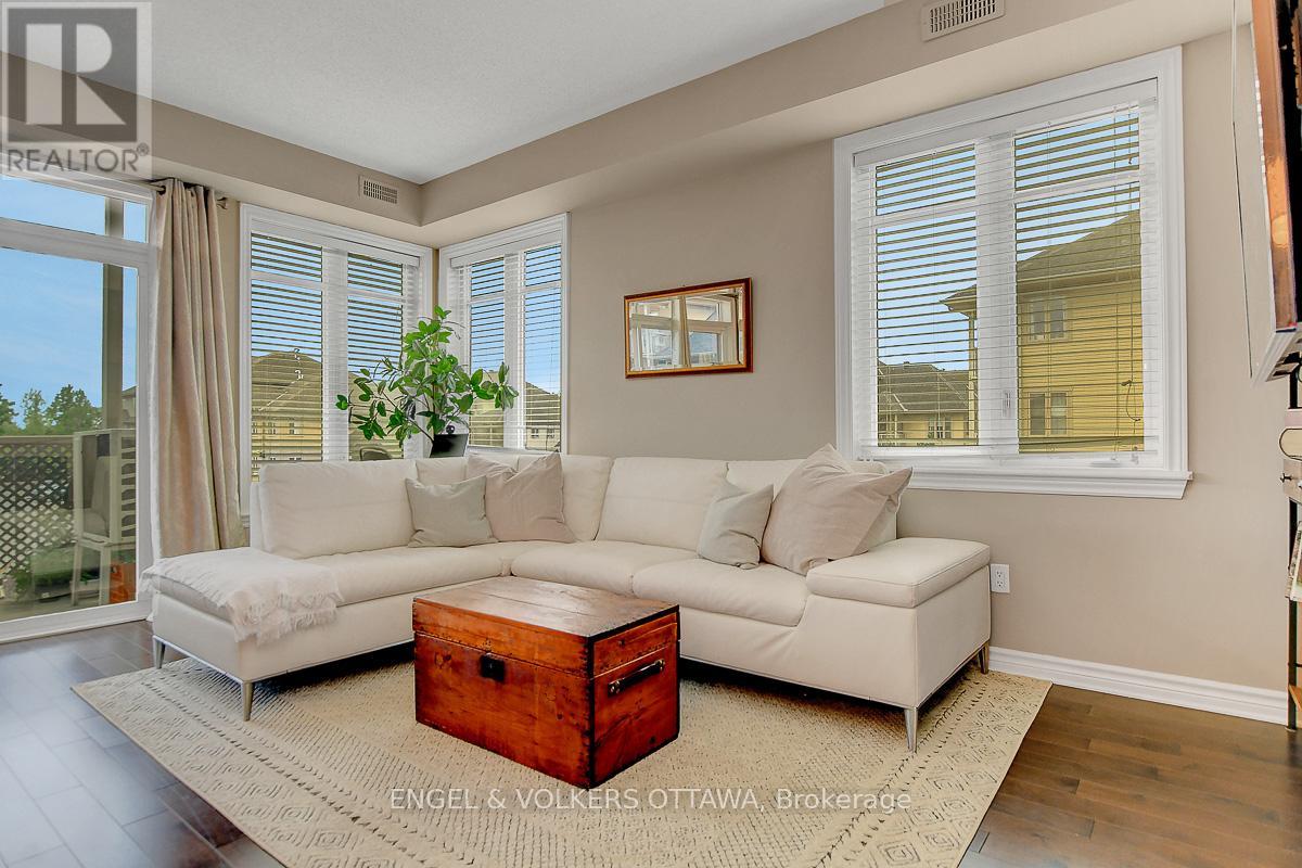 E - 188 Hornchurch Lane, Ottawa, Ontario  K2J 2T3 - Photo 8 - X12356378