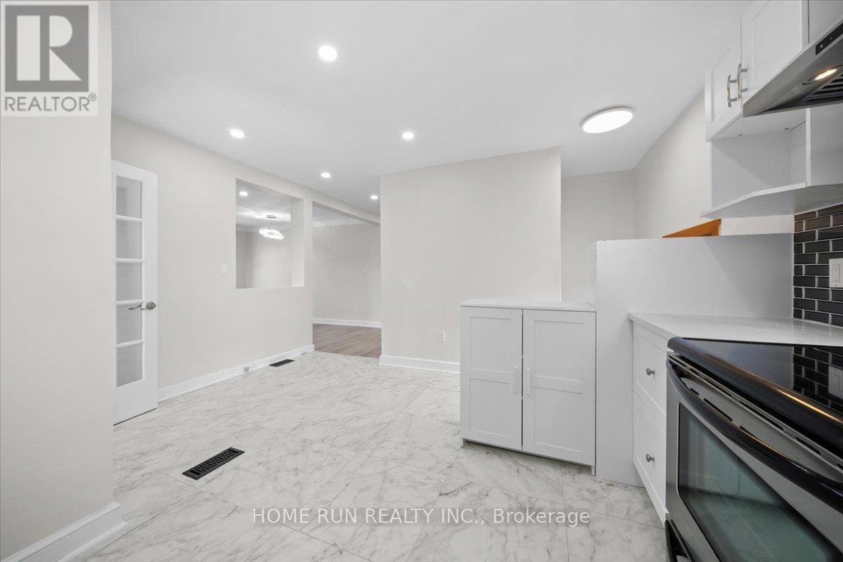 841 Iroquois Road, Ottawa, Ontario  K2A 3N3 - Photo 3 - X12356392