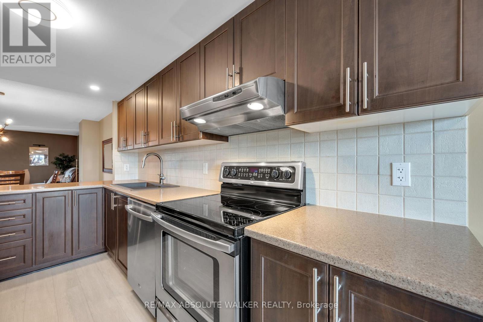 102 Brentmore Private, Ottawa, Ontario  K4A 0B7 - Photo 13 - X12356400