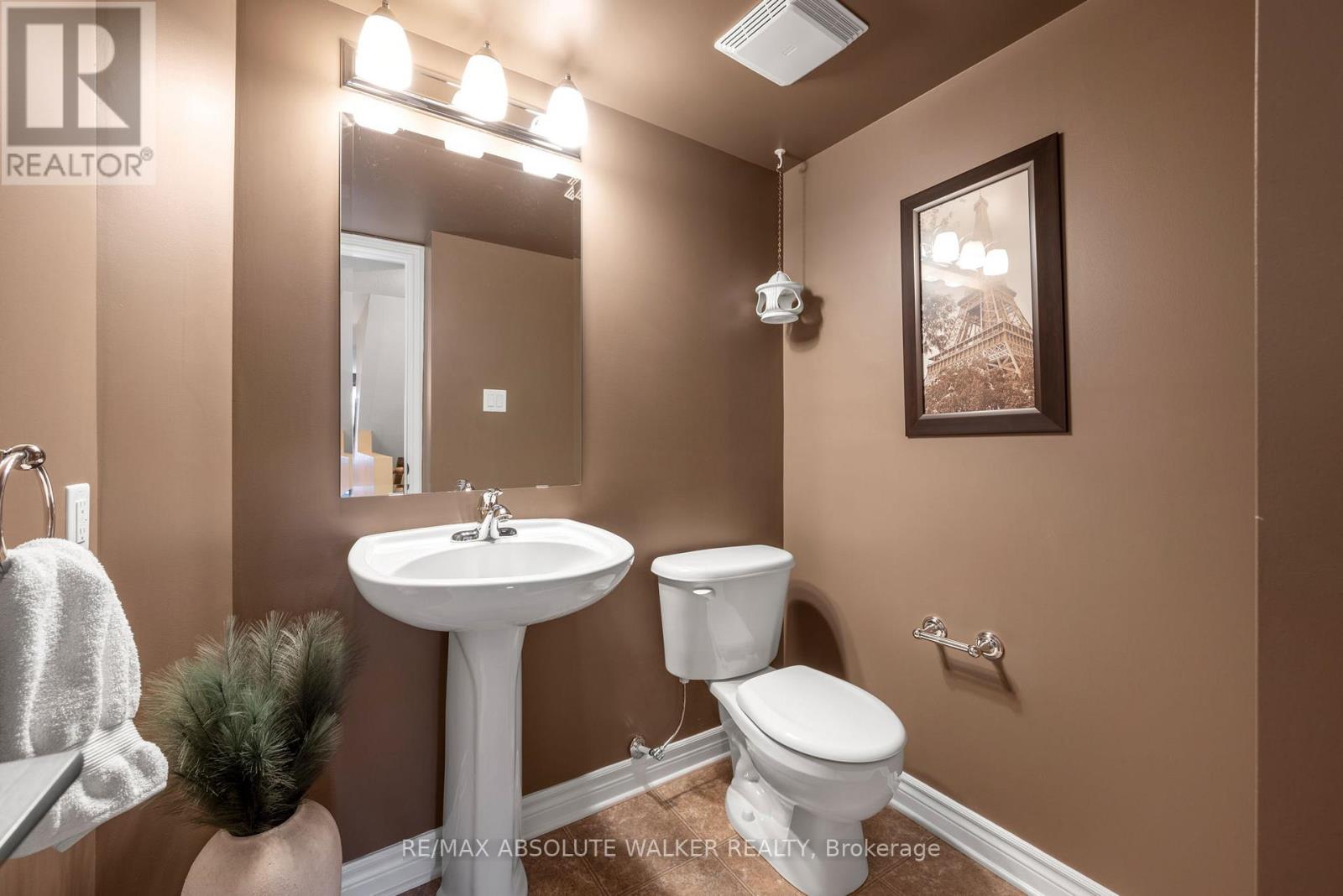 102 Brentmore Private, Ottawa, Ontario  K4A 0B7 - Photo 25 - X12356400