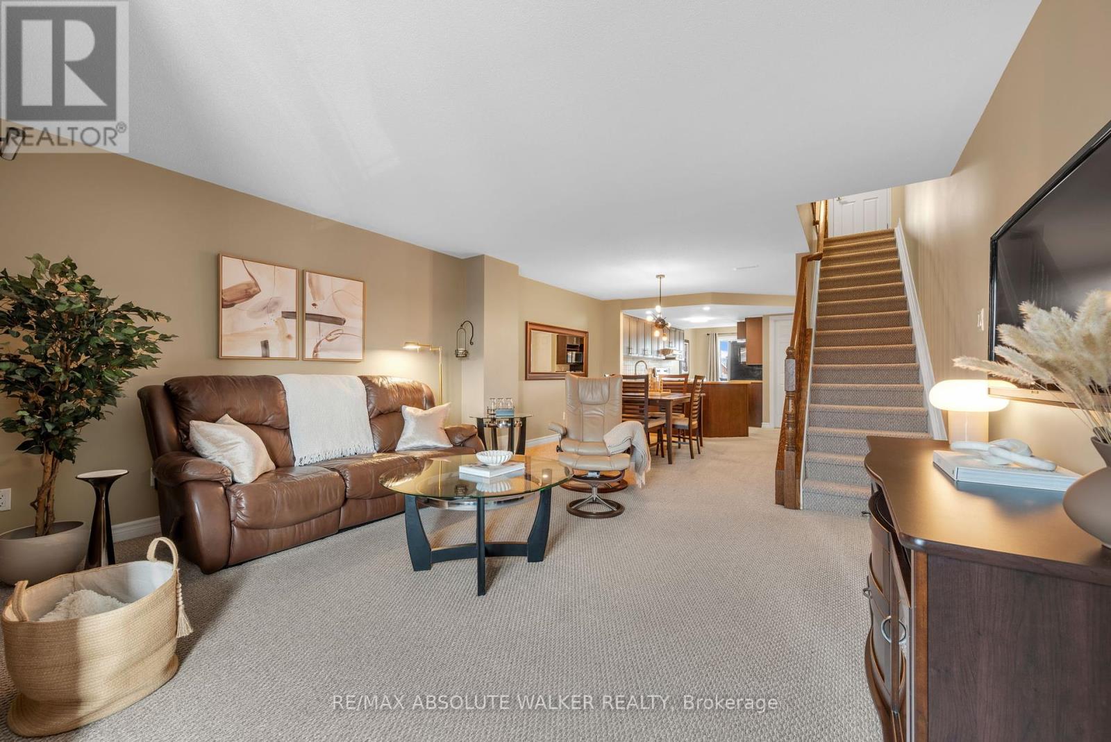 102 Brentmore Private, Ottawa, Ontario  K4A 0B7 - Photo 4 - X12356400
