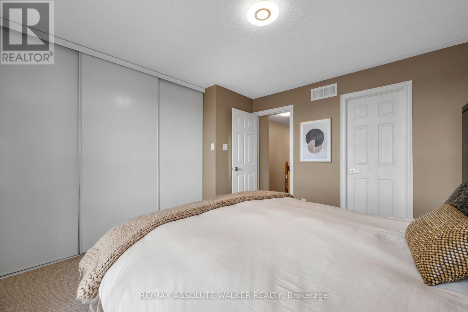 102 Brentmore Private, Ottawa, Ontario  K4A 0B7 - Photo 41 - X12356400