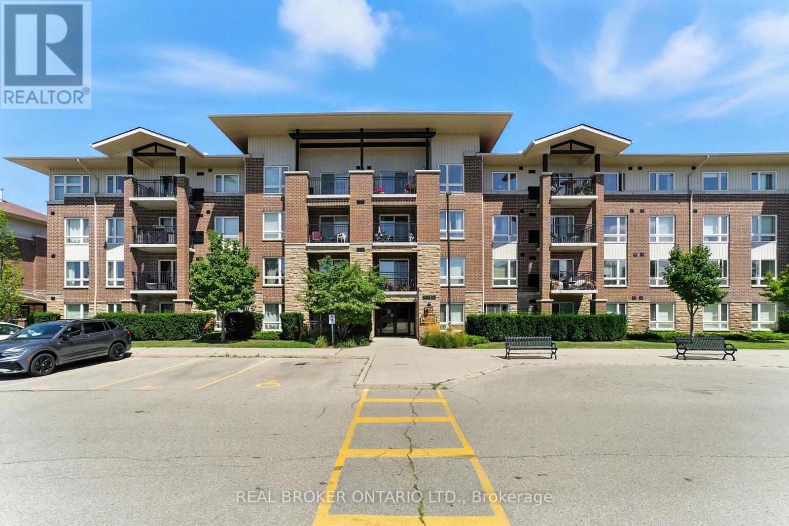 Property at 207 - 45 KINGSBURY SQUARE image 1