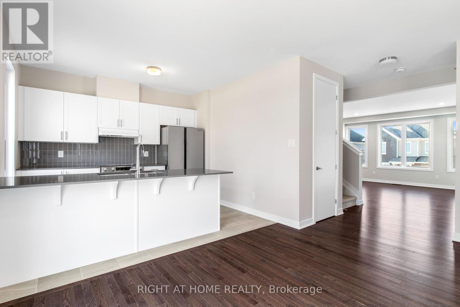376 Appalachian Circle, Ottawa, Ontario  K2J 6X3 - Photo 12 - X12356345
