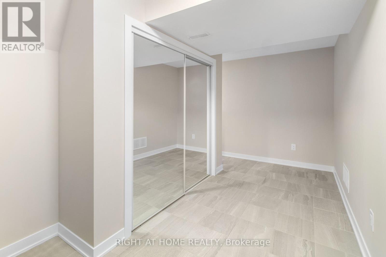 376 Appalachian Circle, Ottawa, Ontario  K2J 6X3 - Photo 32 - X12356345