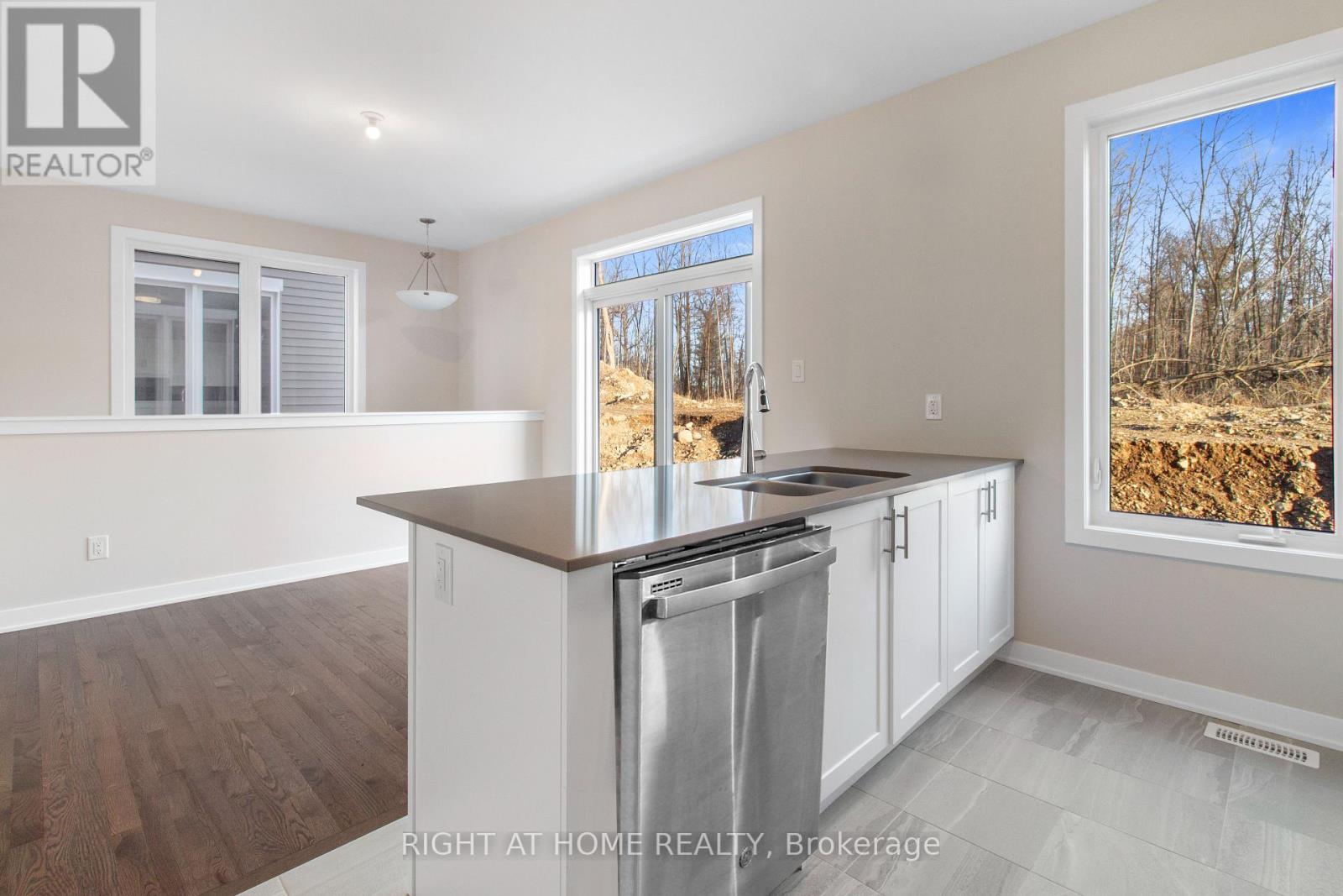 376 Appalachian Circle, Ottawa, Ontario  K2J 6X3 - Photo 36 - X12356345