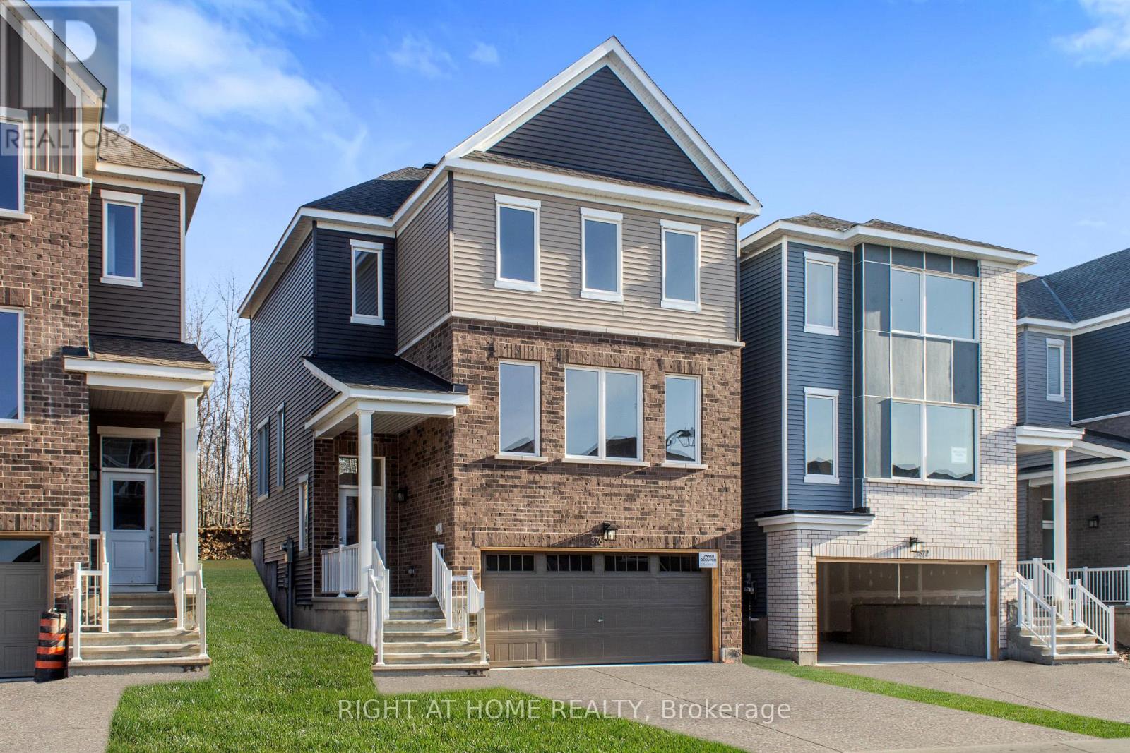 376 Appalachian Circle, Ottawa, Ontario  K2J 6X3 - Photo 4 - X12356345