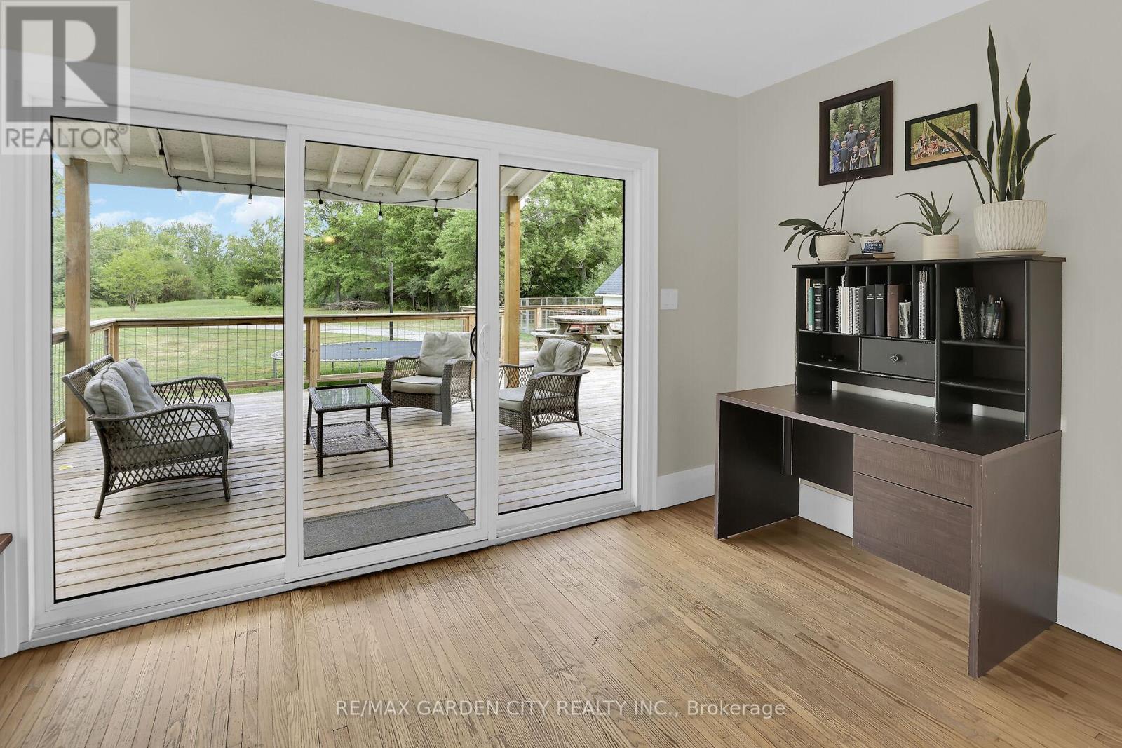 1858 Townline Road, Fort Erie, Ontario  L0S 1S0 - Photo 12 - X12356383