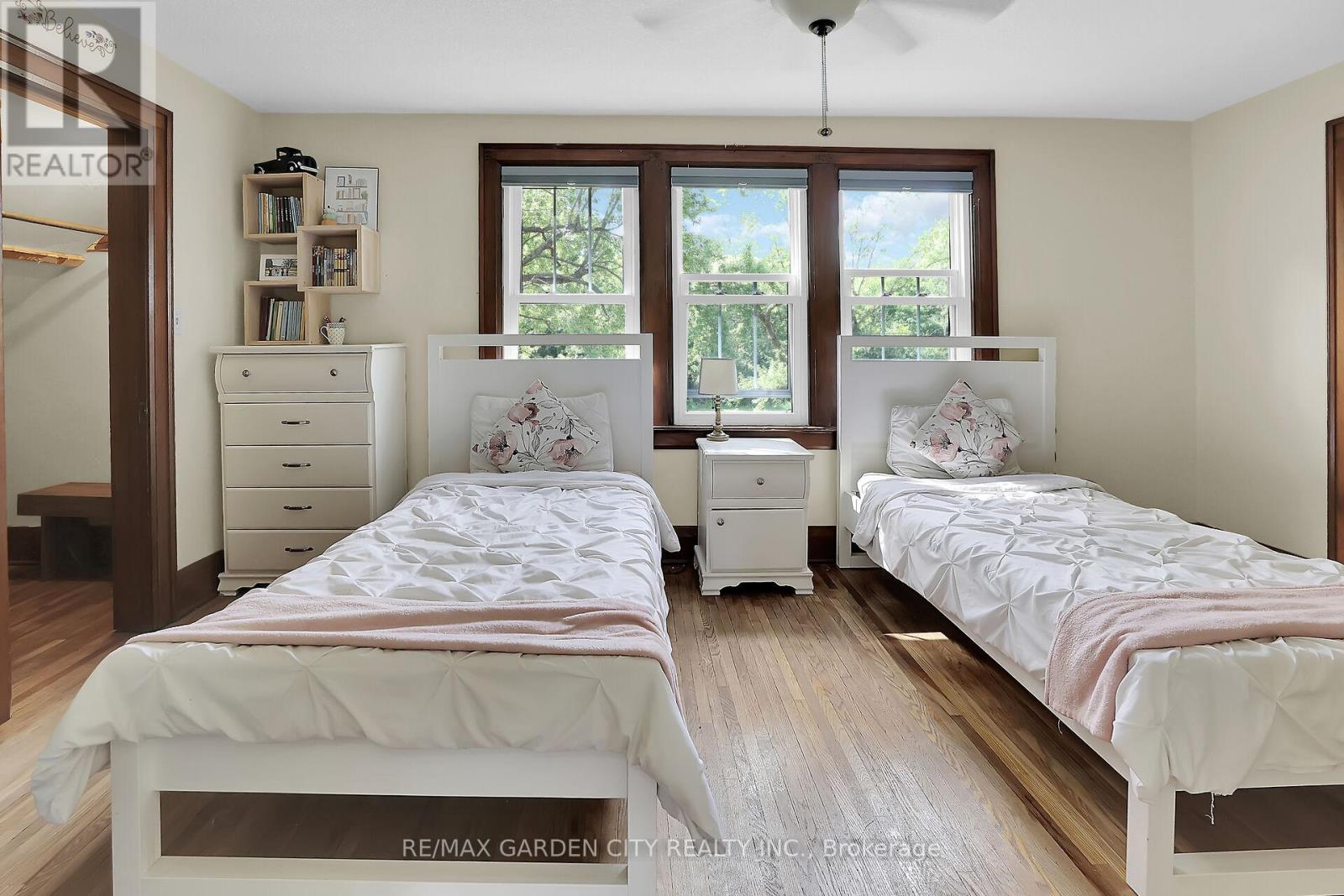 1858 Townline Road, Fort Erie, Ontario  L0S 1S0 - Photo 17 - X12356383