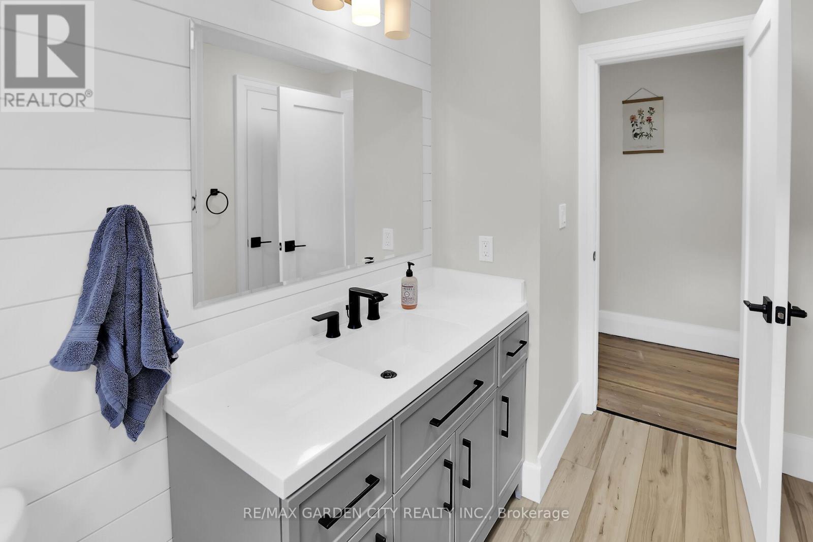 1858 Townline Road, Fort Erie, Ontario  L0S 1S0 - Photo 22 - X12356383