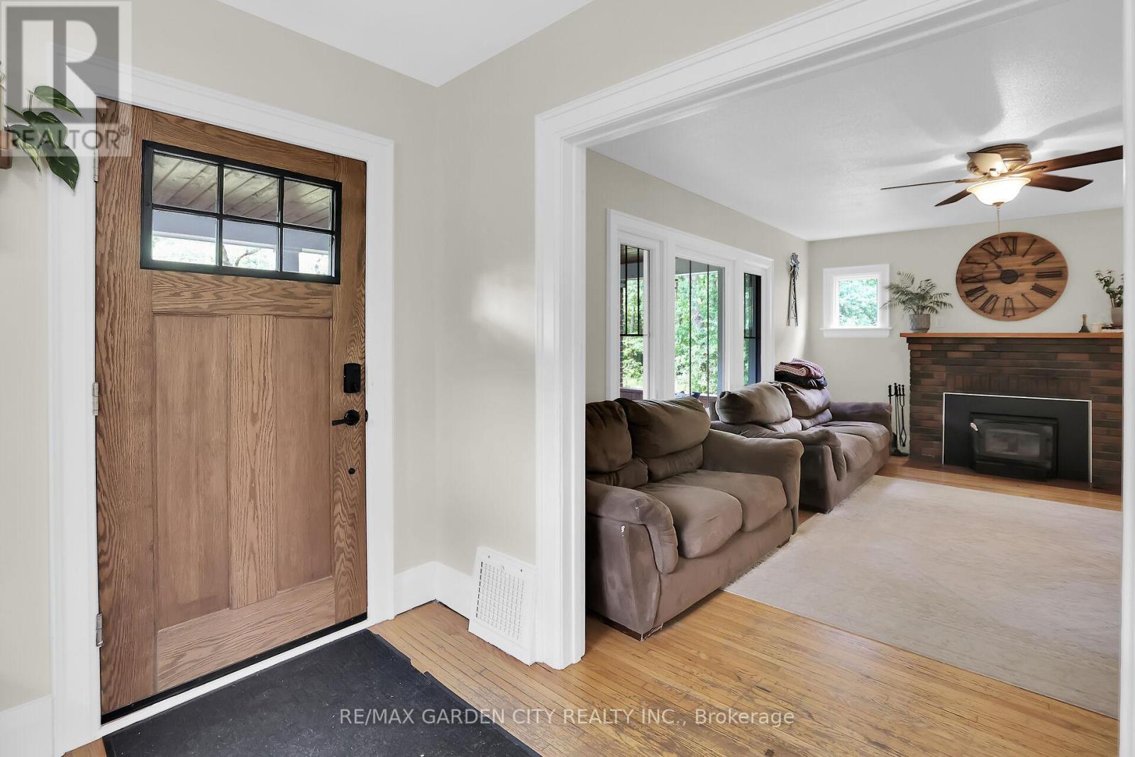 1858 Townline Road, Fort Erie, Ontario  L0S 1S0 - Photo 4 - X12356383