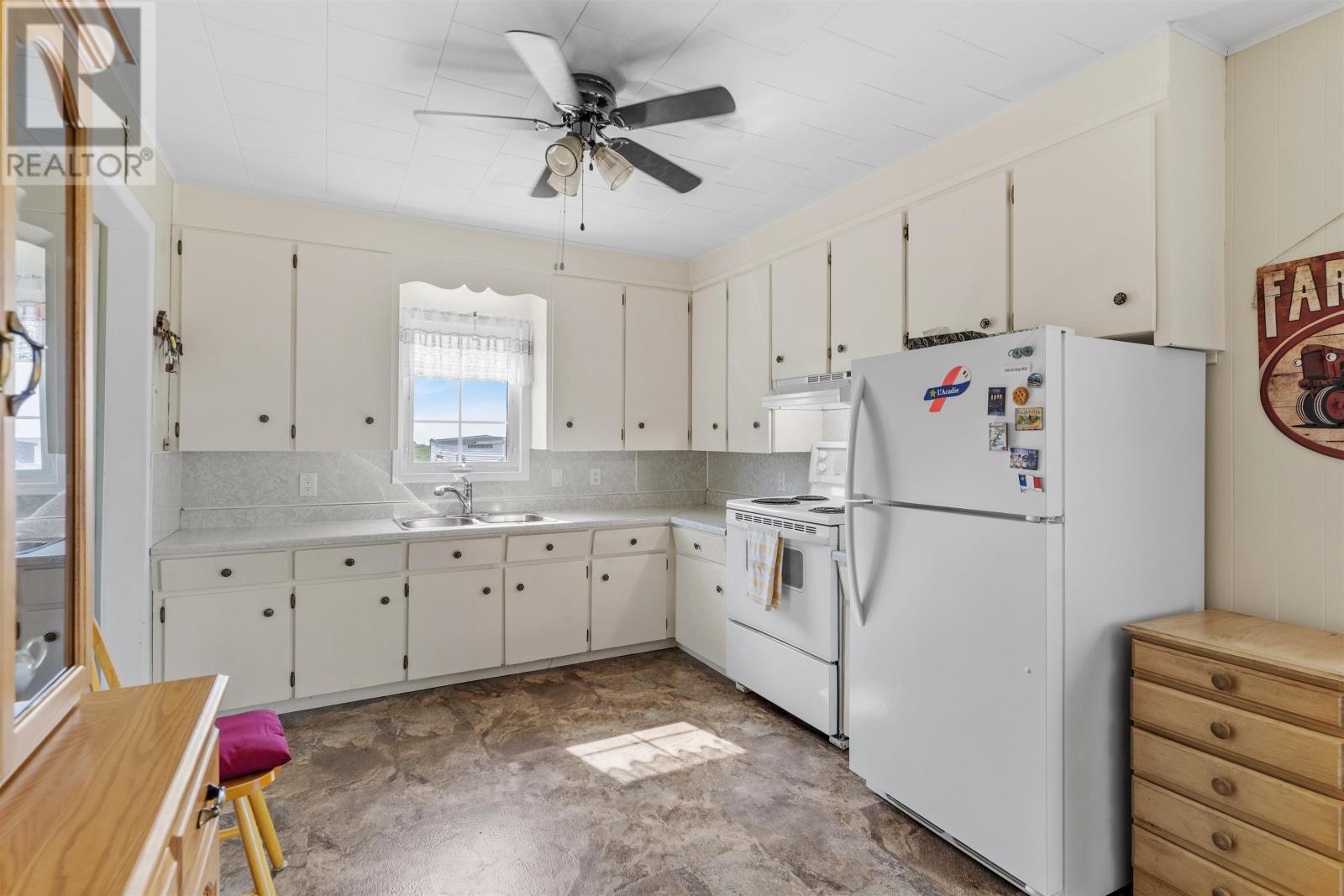 585 Cannontown Road, Mont Carmel, Prince Edward Island  C0B 2E0 - Photo 12 - 202521253
