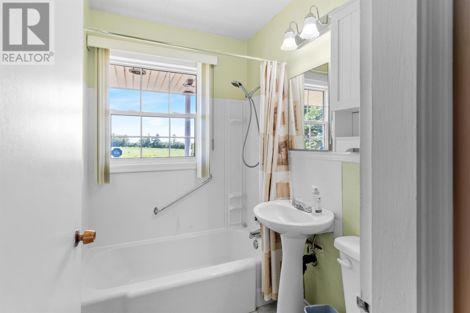 585 Cannontown Road, Mont Carmel, Prince Edward Island  C0B 2E0 - Photo 18 - 202521253