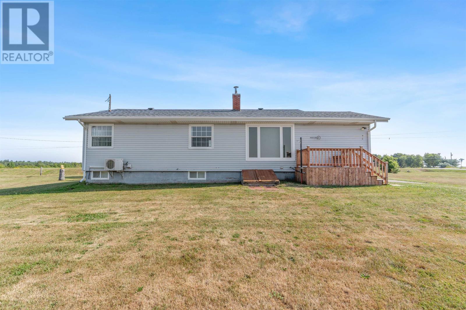 585 Cannontown Road, Mont Carmel, Prince Edward Island  C0B 2E0 - Photo 5 - 202521253