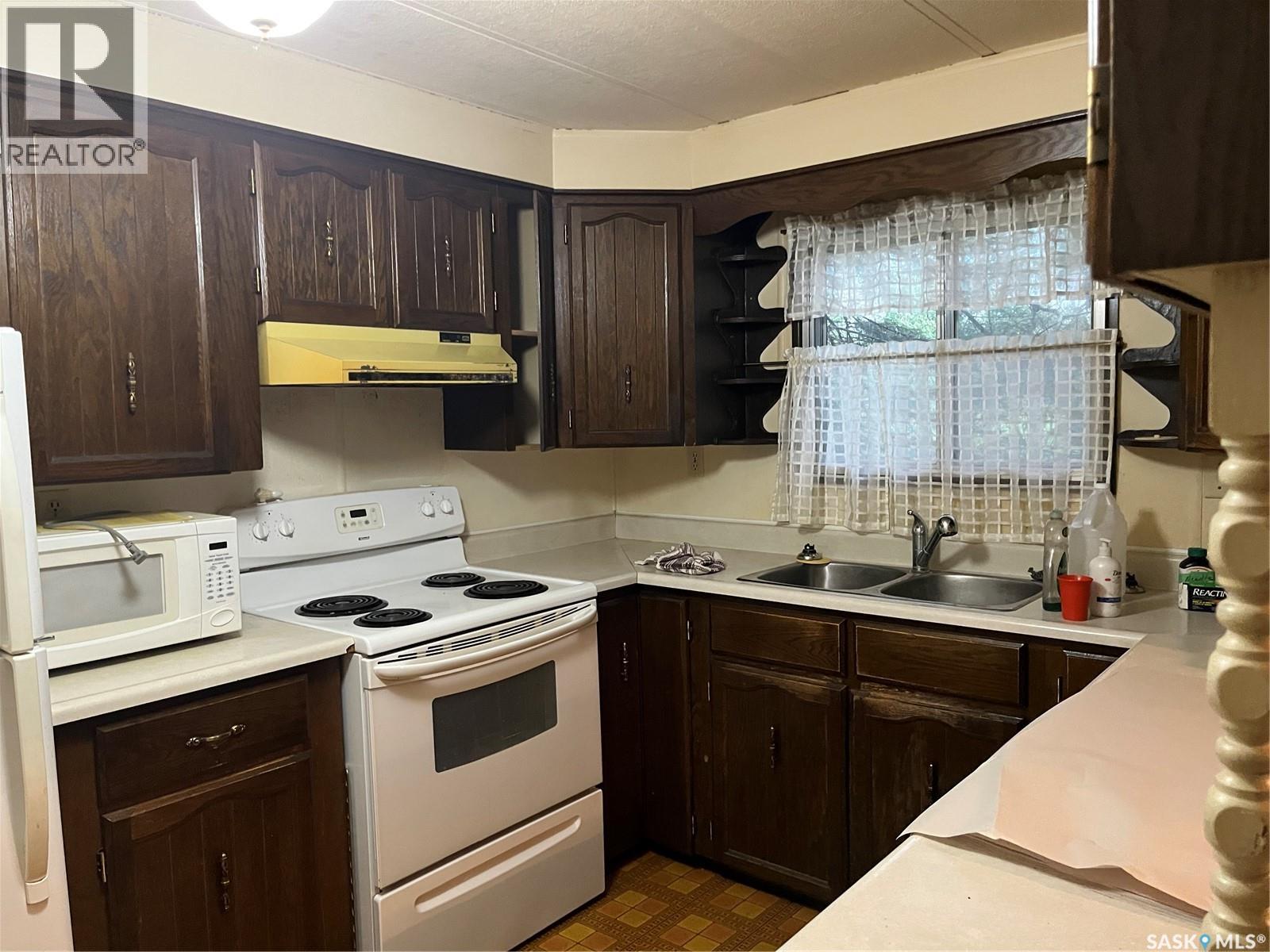 209 1st Street W, Meath Park, Saskatchewan  S0J 1T0 - Photo 14 - SK016239
