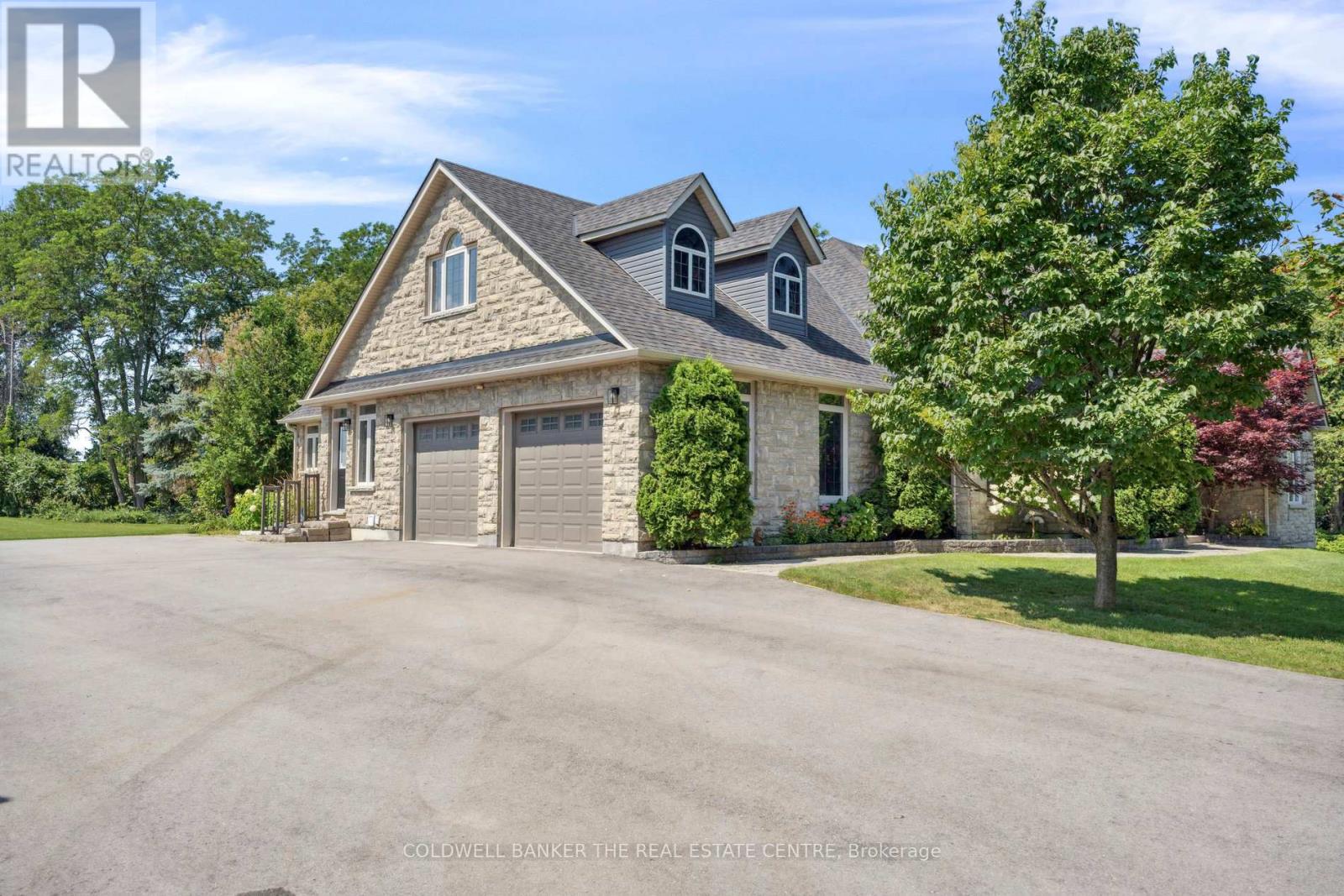 54 Pine Post Road, Georgina, Ontario  L0E 1P0 - Photo 5 - N12356438