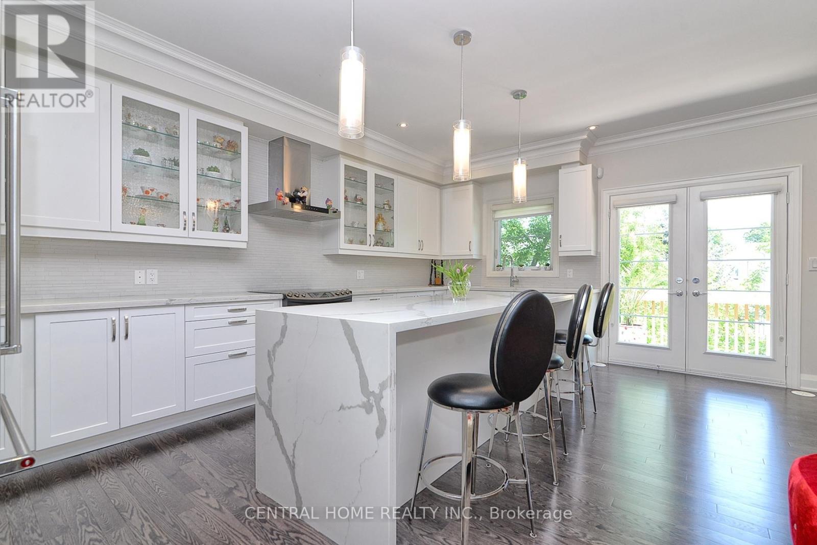 Property at 47 DIVON LANE image 3
