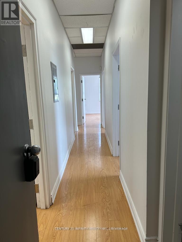 207 - 323 Kerr Street, Oakville, Ontario  L6K 3B6 - Photo 3 - W12356456
