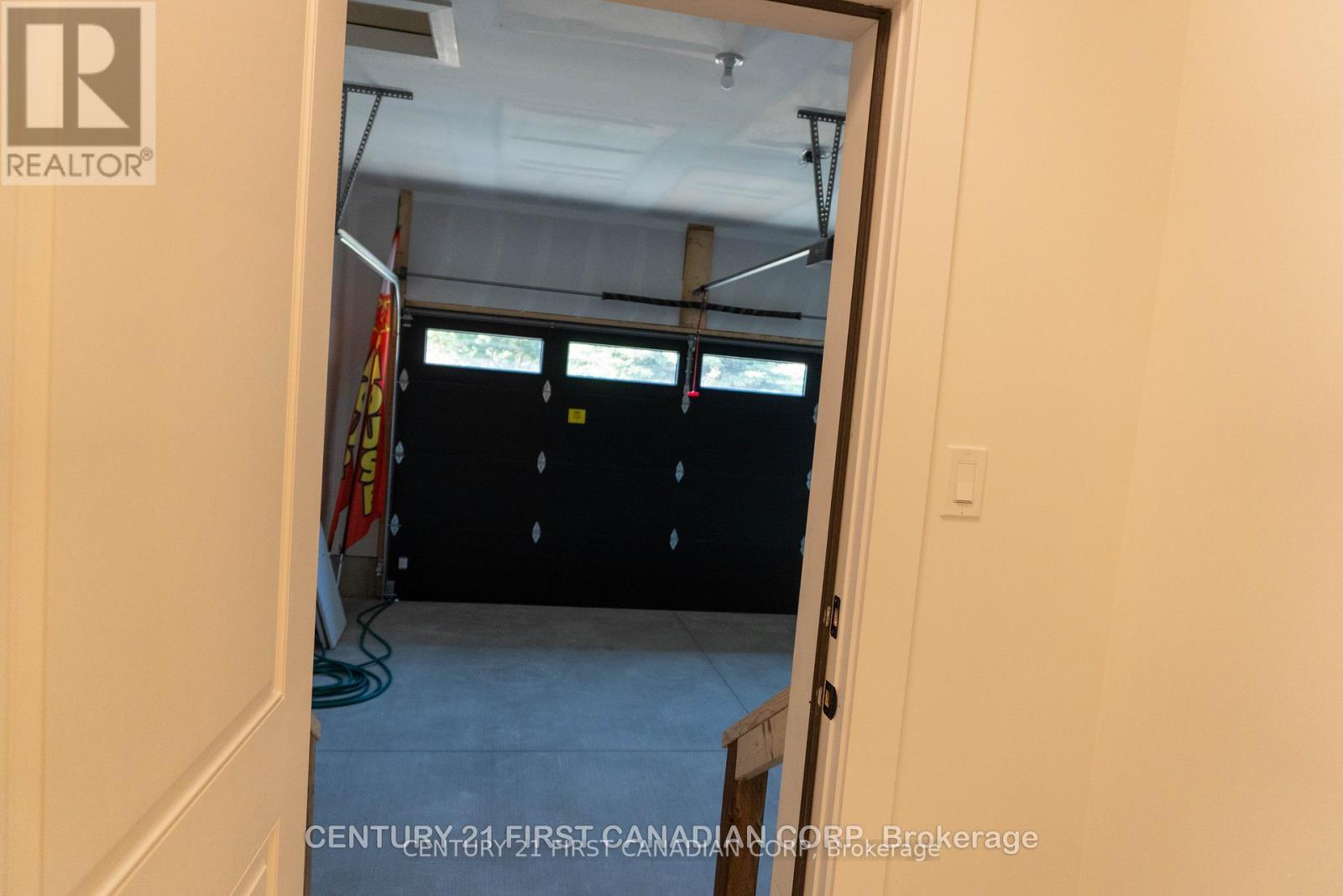 16 - 430 Head Street, Strathroy-Caradoc (Ne), Ontario  N7G 2K2 - Photo 25 - X12356481