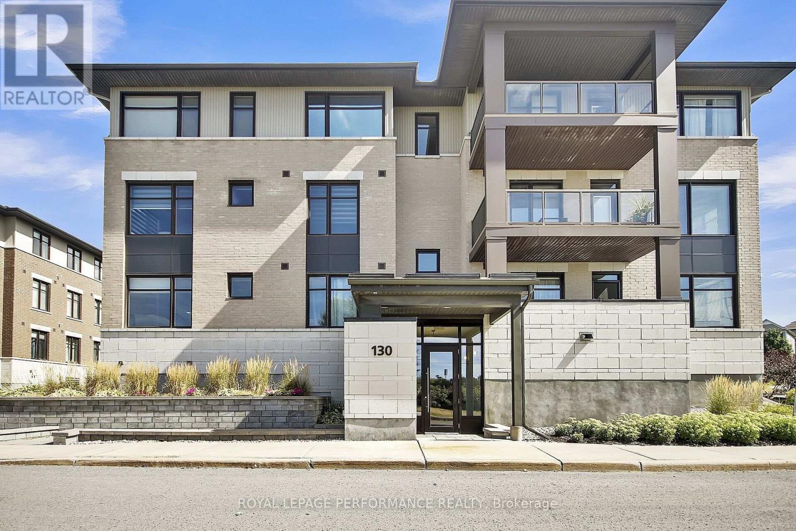 302 - 130 GUELPH PRIVATE, Ottawa, Ontario