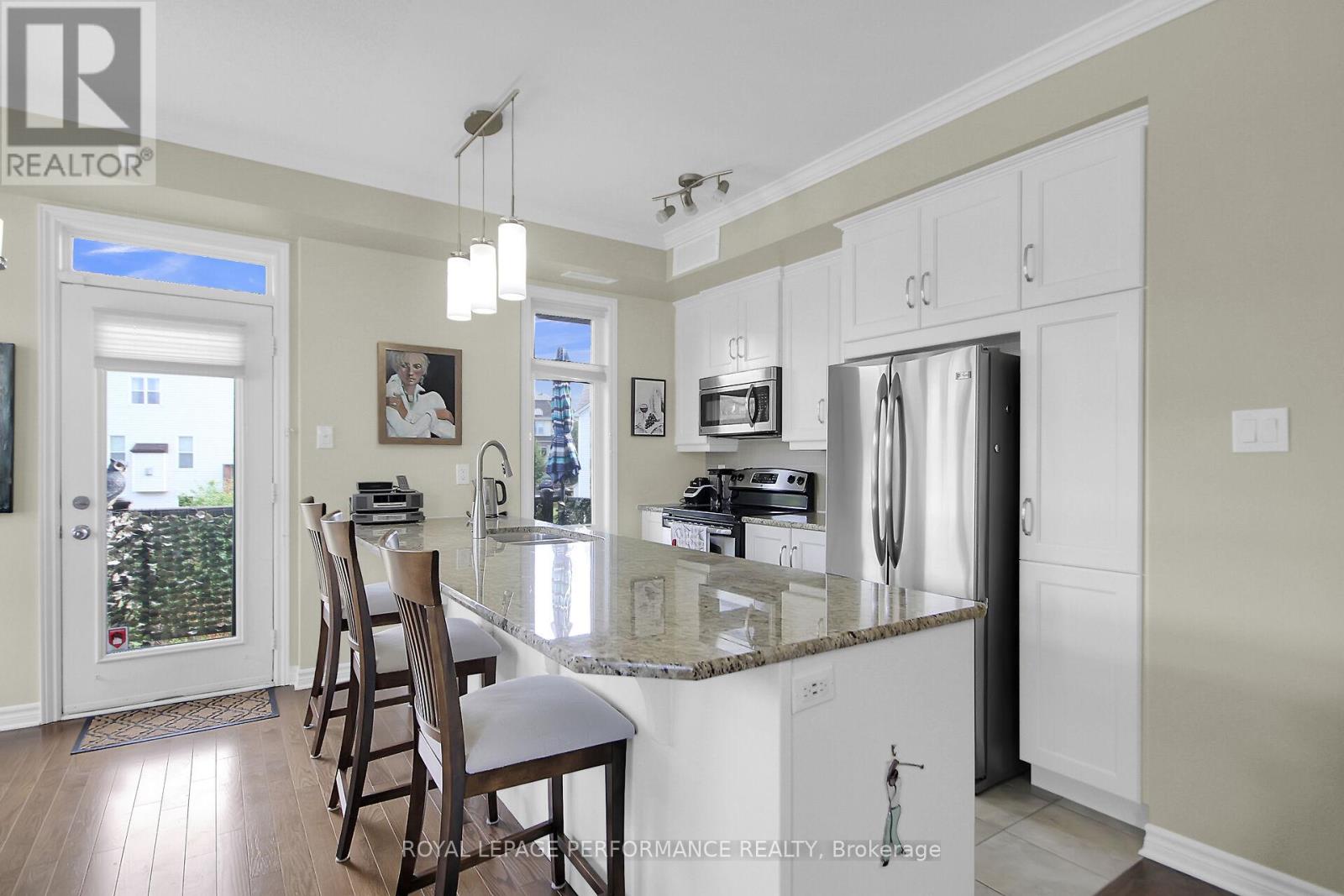 302 - 130 Guelph Private, Ottawa, Ontario  K2T 0J1 - Photo 11 - X12356465