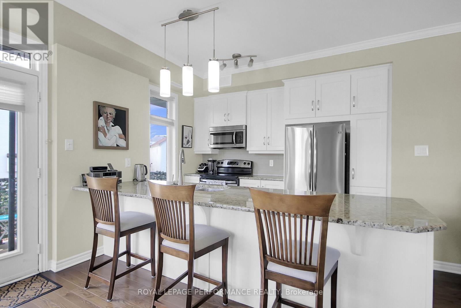 302 - 130 Guelph Private, Ottawa, Ontario  K2T 0J1 - Photo 12 - X12356465