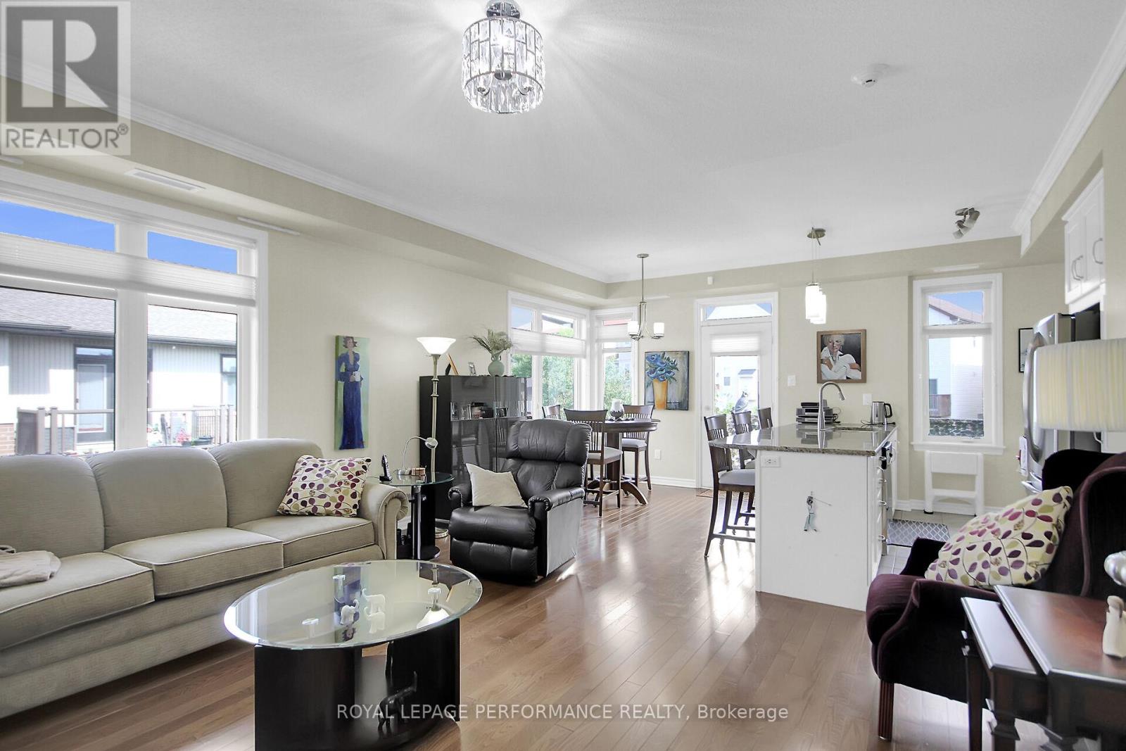 302 - 130 Guelph Private, Ottawa, Ontario  K2T 0J1 - Photo 6 - X12356465