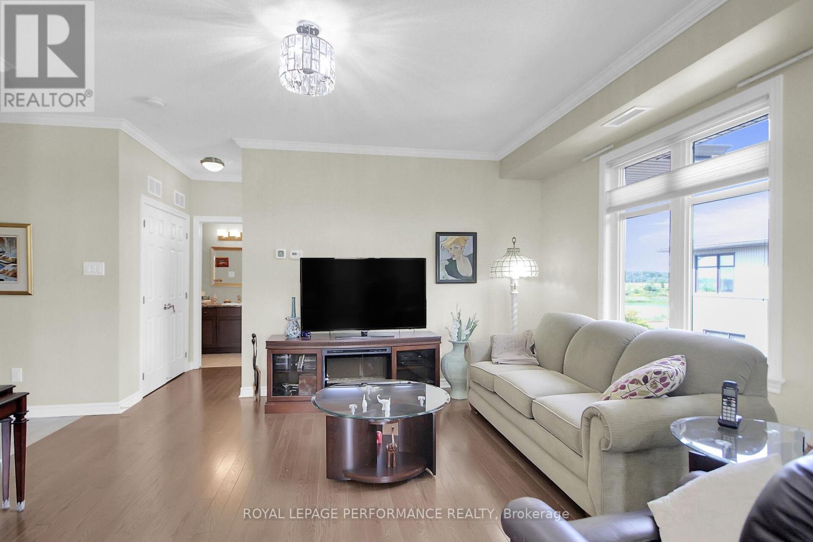 302 - 130 Guelph Private, Ottawa, Ontario  K2T 0J1 - Photo 8 - X12356465