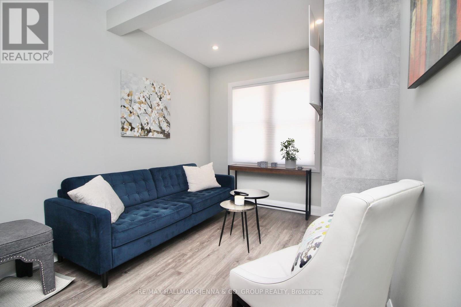 2 - 38 Bruyere Street, Ottawa, Ontario  K1N 5C5 - Photo 5 - X12356494