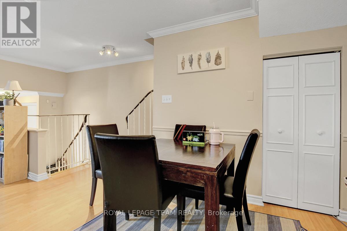 C - 9 Forester Crescent, Ottawa, Ontario  K2H 8Y1 - Photo 11 - X12356524