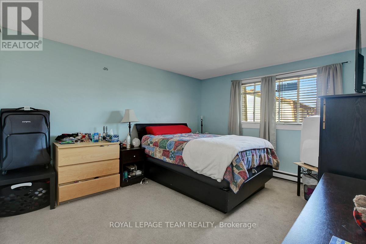 C - 9 Forester Crescent, Ottawa, Ontario  K2H 8Y1 - Photo 17 - X12356524