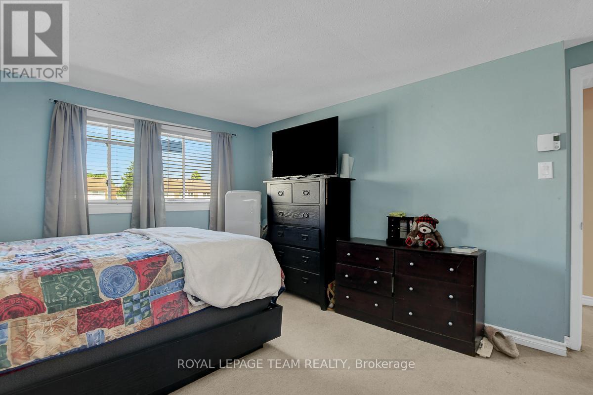 C - 9 Forester Crescent, Ottawa, Ontario  K2H 8Y1 - Photo 18 - X12356524