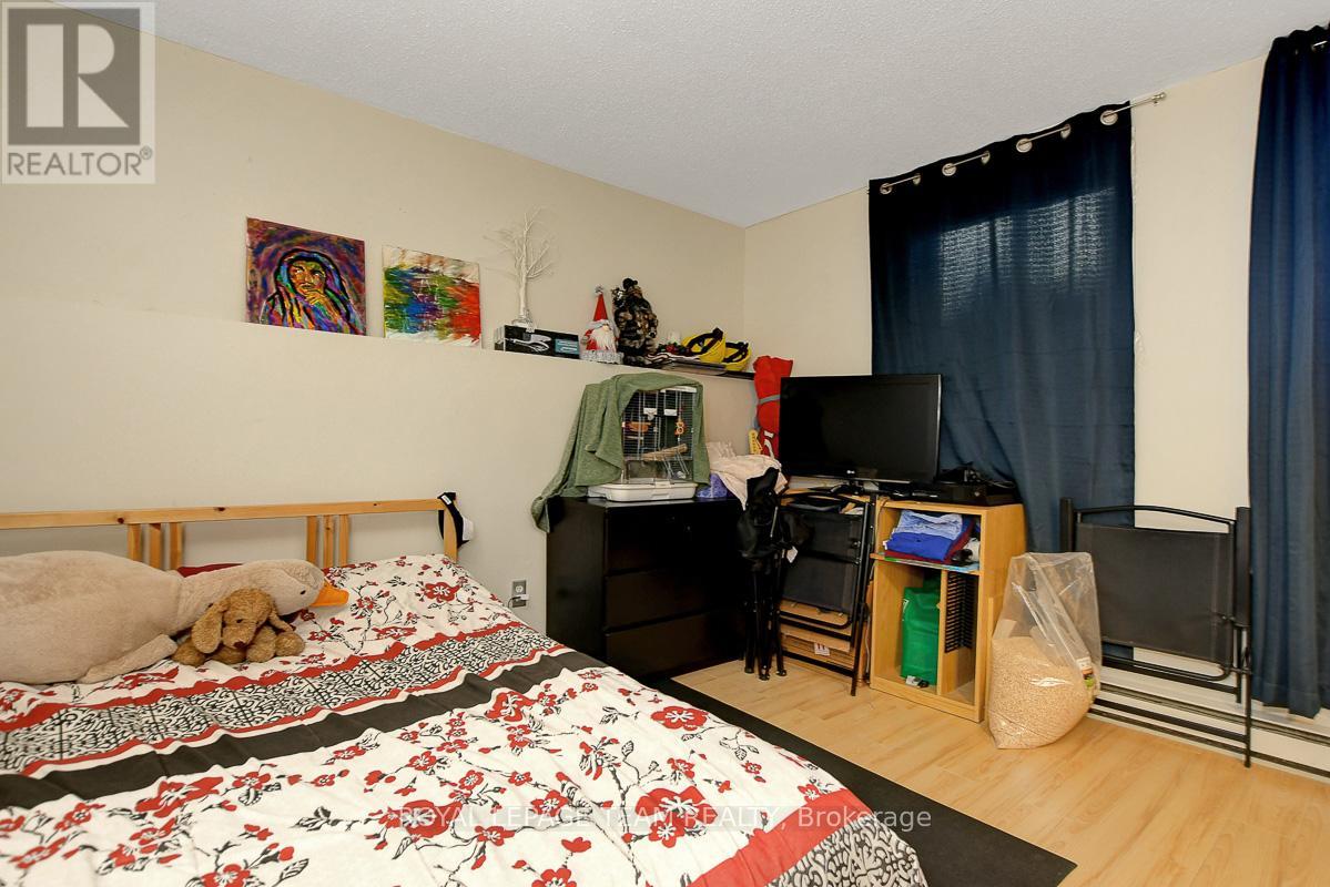C - 9 Forester Crescent, Ottawa, Ontario  K2H 8Y1 - Photo 21 - X12356524