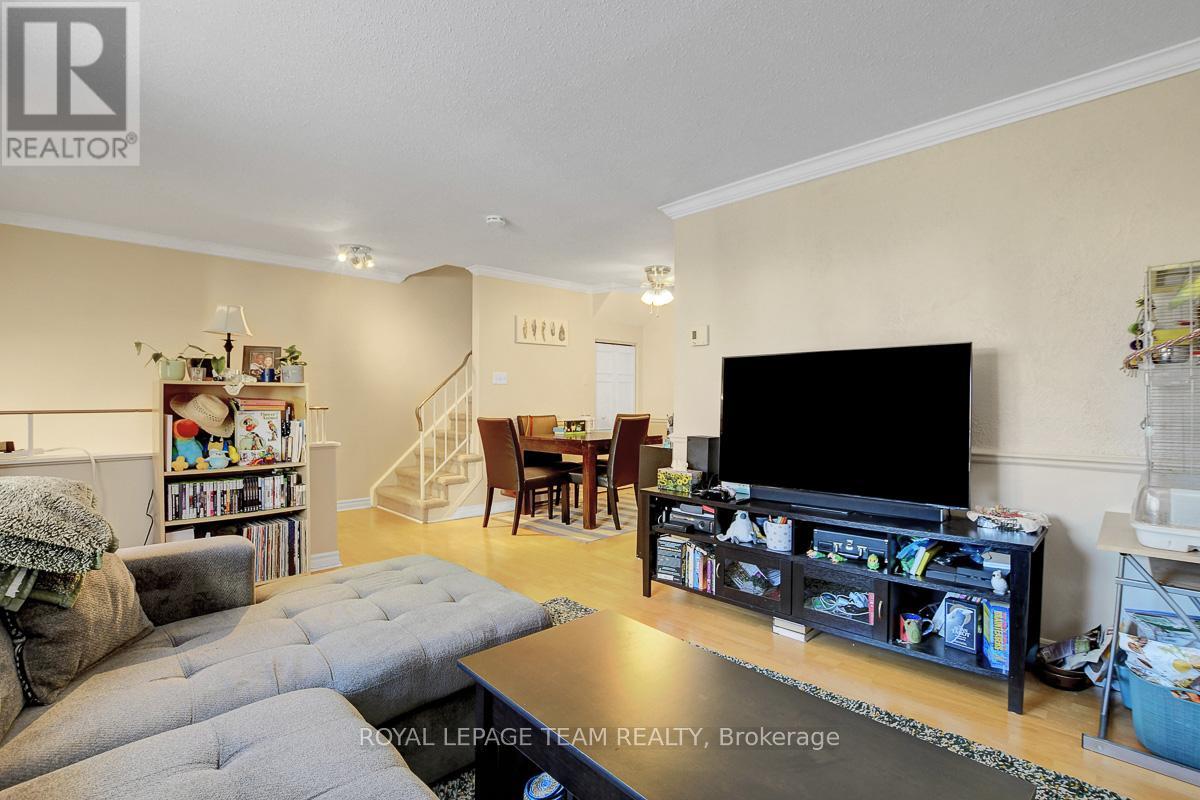 C - 9 Forester Crescent, Ottawa, Ontario  K2H 8Y1 - Photo 9 - X12356524